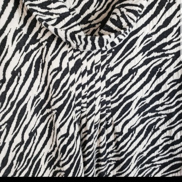 Calvin Klein Zebra Print Cowl Neck Dress 12 - Picture 4 of 7